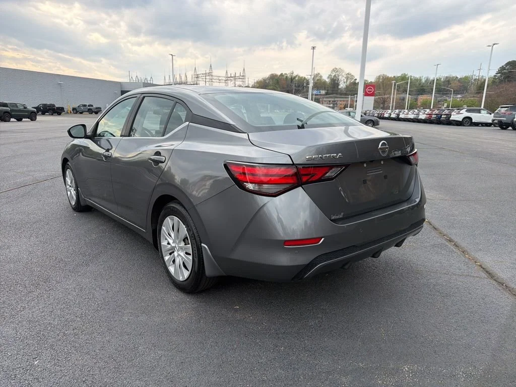 Used 2023 Gray Nissan S image 3