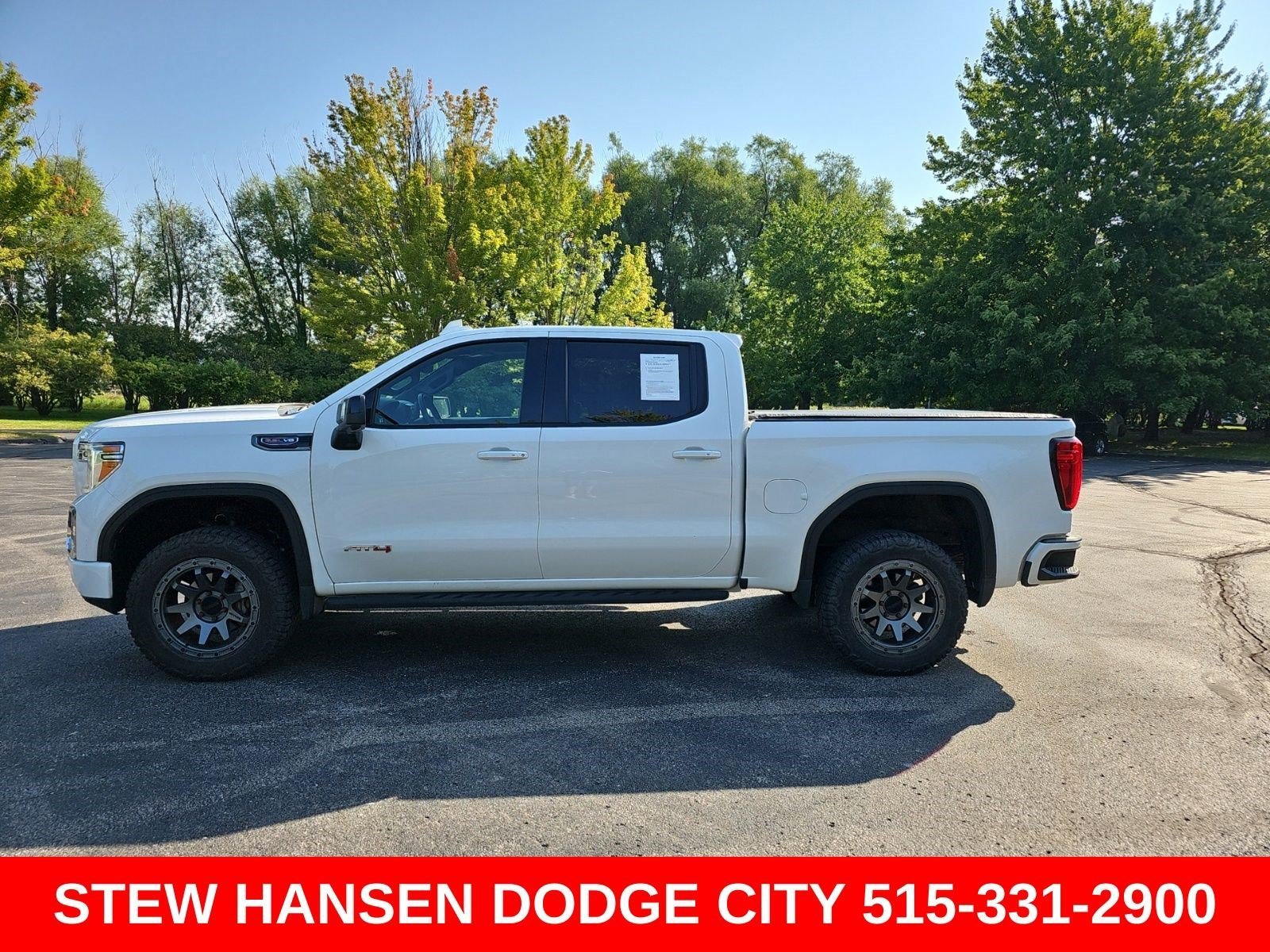 Used 2022 Summit White GMC AT4 image 1