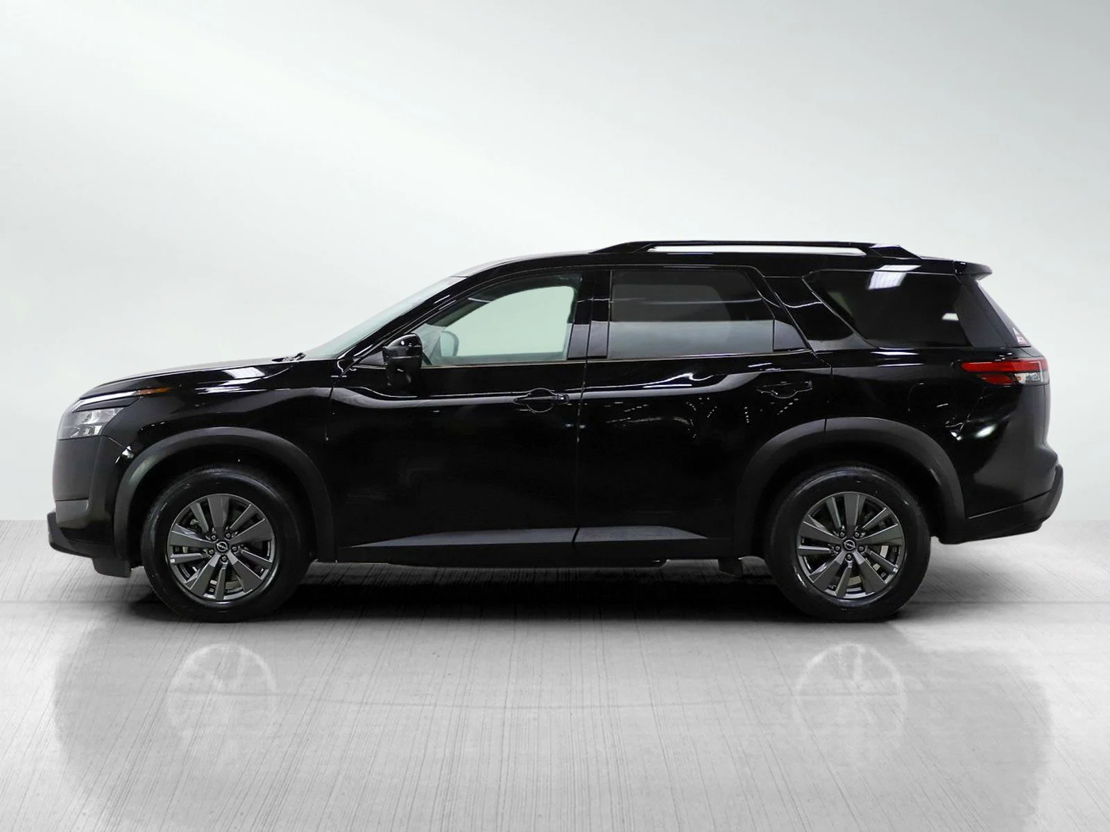 Used 2024 Nissan Pathfinder SV with VIN 5N1DR3BC5RC280974 for sale in Burnsville, Minnesota