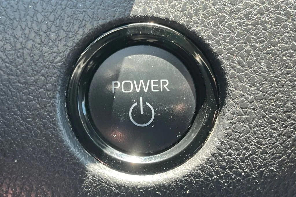 Used 2025 White Toyota LE image 31