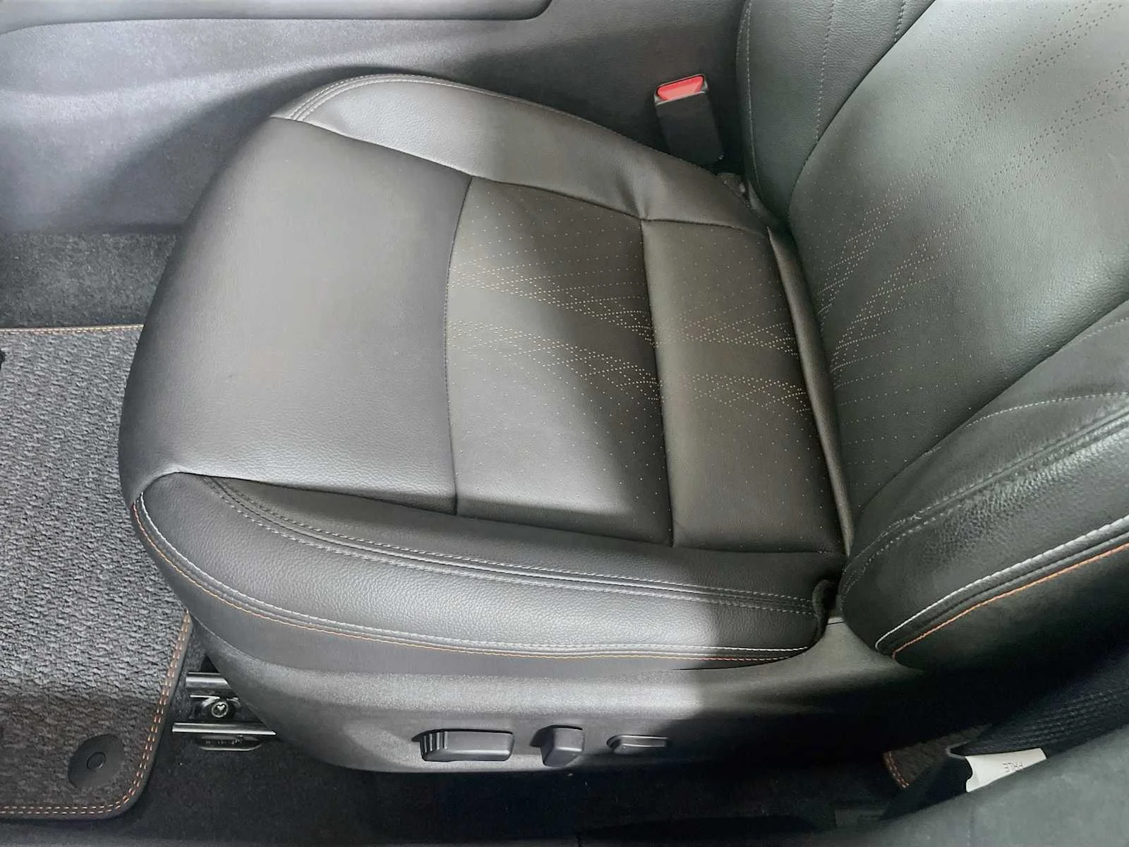 Certified Used 2025 Super Black Nissan SR image 16