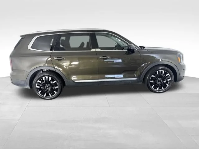 Used 2024 Green Kia SX-Prestige image 6
