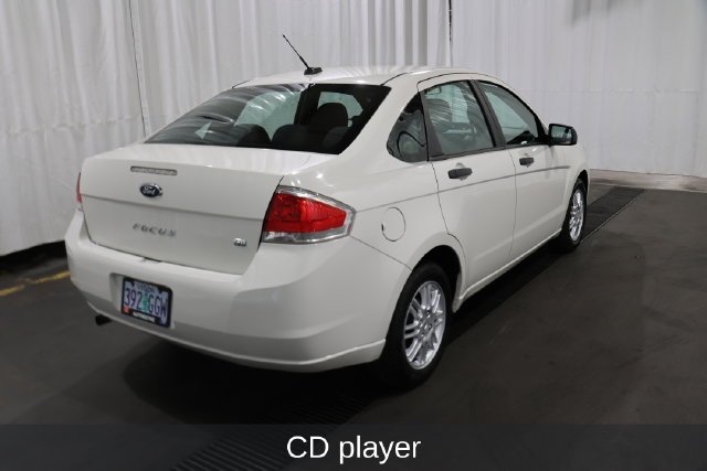 Used 2011 White Ford SE image 3