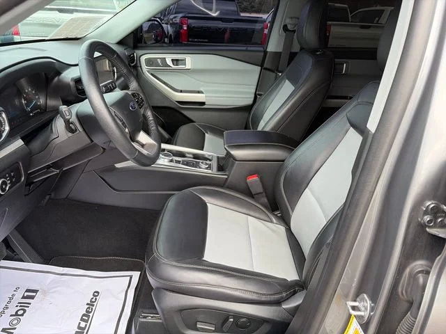 Used 2023 Gray Metallic Ford XLT image 14