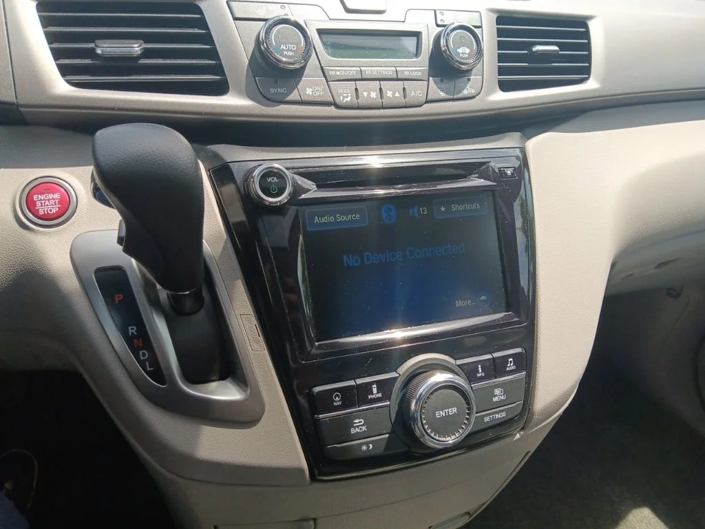 Used 2016 Modern Steel Metallic Honda EX-L image 23