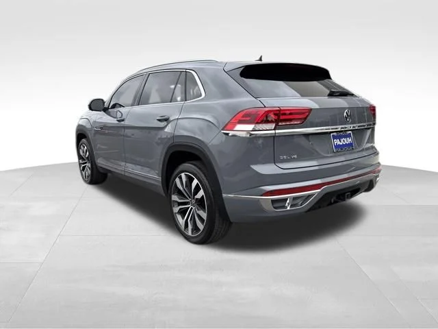 Used 2022 Gray Volkswagen 3.6L V6 SEL Premium R-Line image 5