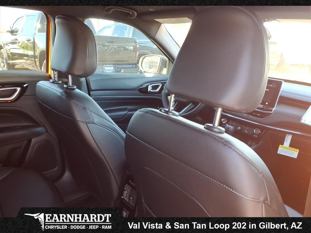 New 2026 Joose Exterior Paint Jeep Latitude Altitude image 8
