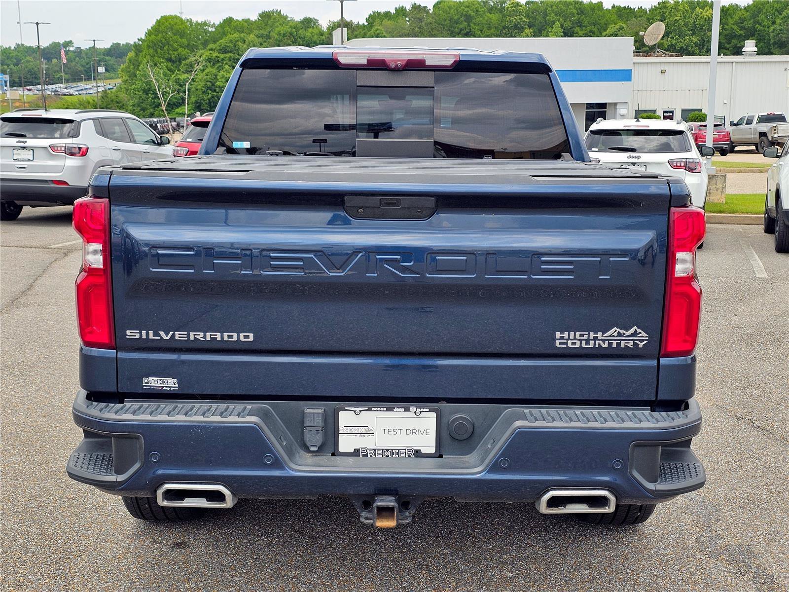 Used 2021 Northsky Blue Metallic Chevrolet High Country image 12