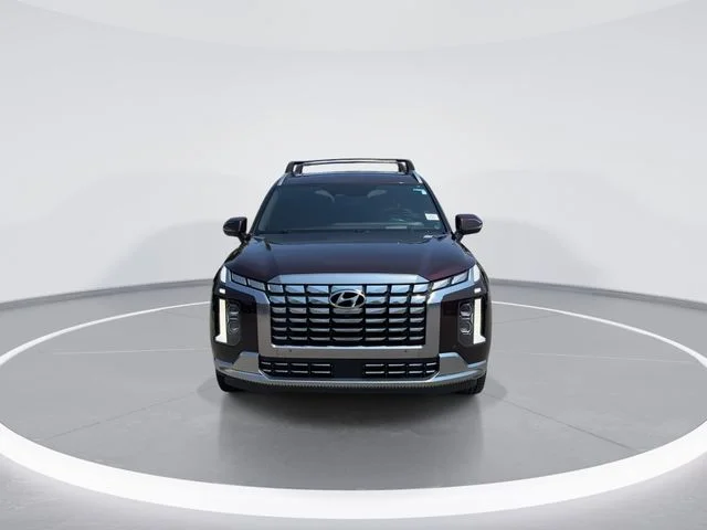 Used 2023 Red Hyundai Calligraphy image 2