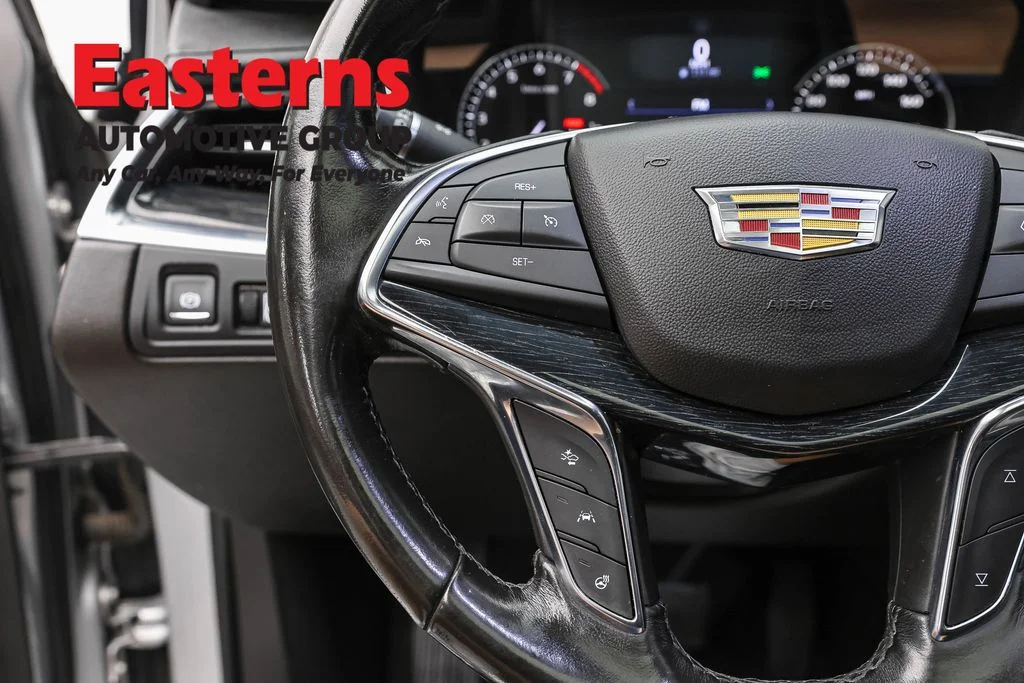 Used 2020 Silver Cadillac Premium Luxury image 15