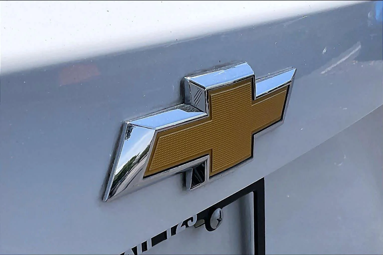 Used 2021 Summit White Chevrolet LT image 10