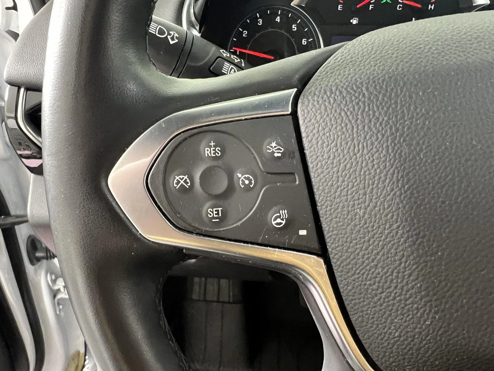 Used 2023 Summit White Chevrolet RS image 16