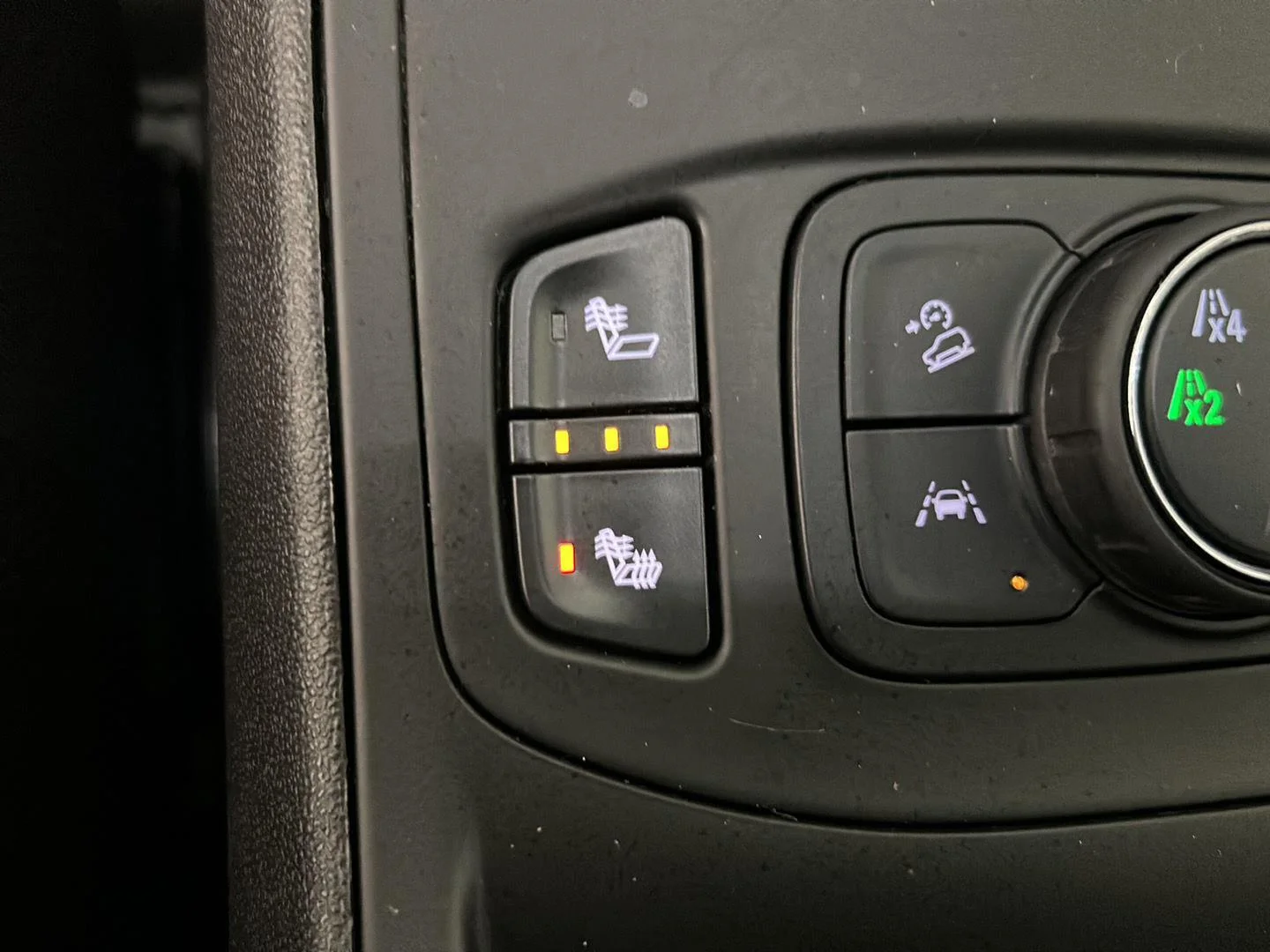 Used 2023 Sterling Metallic GMC SLE image 11