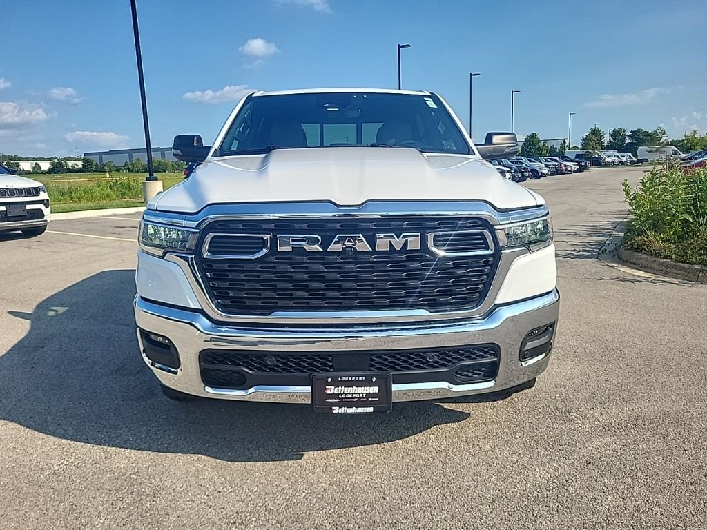 Used 2025 White Ram Big Horn/Lone Star image 8