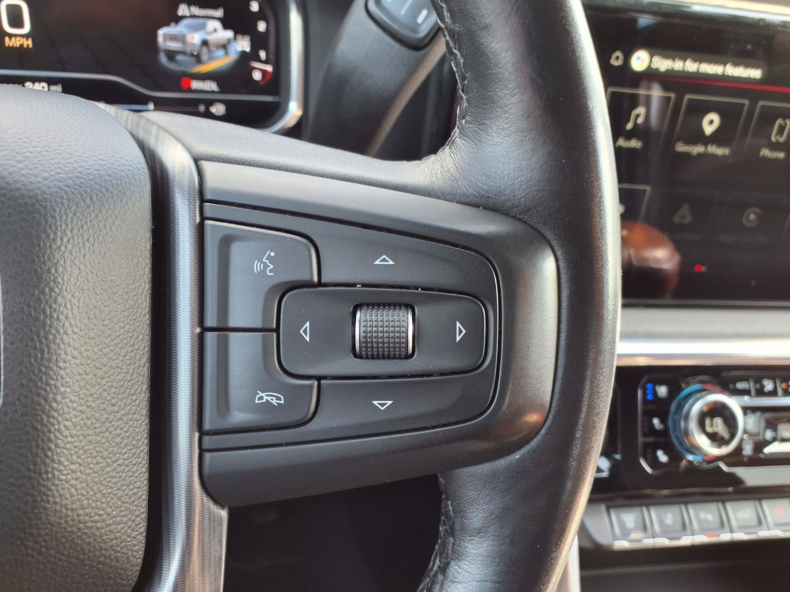 Used 2024 White Frost Tricoat GMC Denali Ultimate image 17