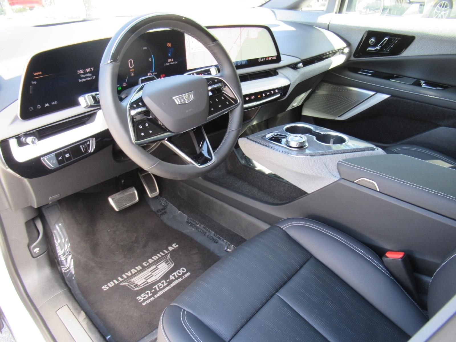 Used 2025 White Cadillac Luxury 2 image 16