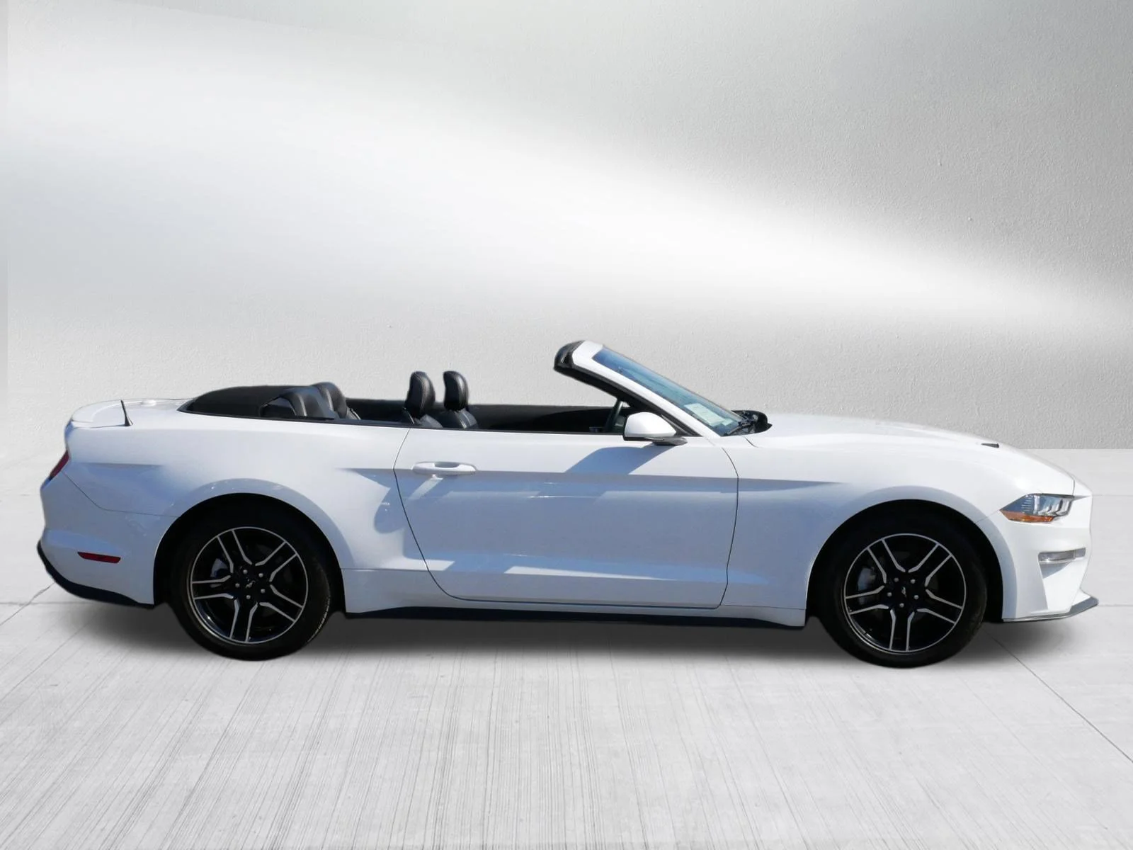 Used 2023 Oxford White Ford EcoBoost Premium image 8