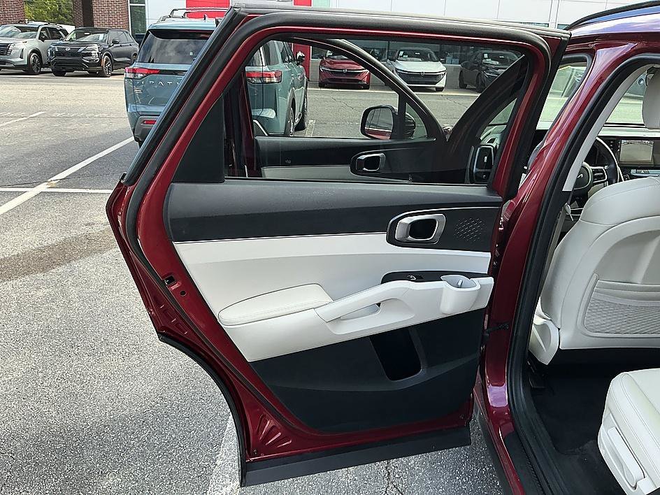 Used 2022 Passion Red Tintcoat Kia S image 23