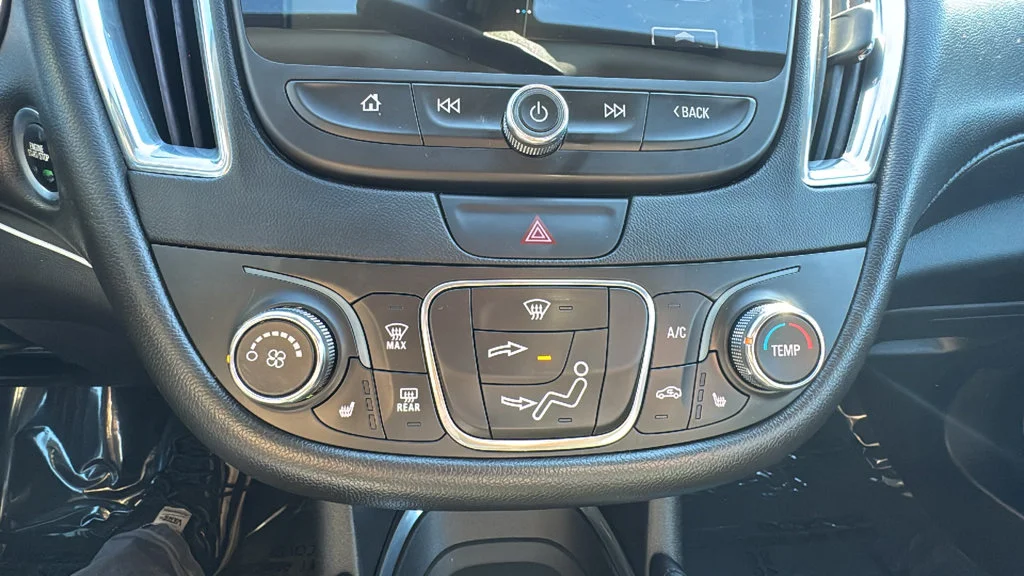 Used 2017 Gray Chevrolet LT image 27