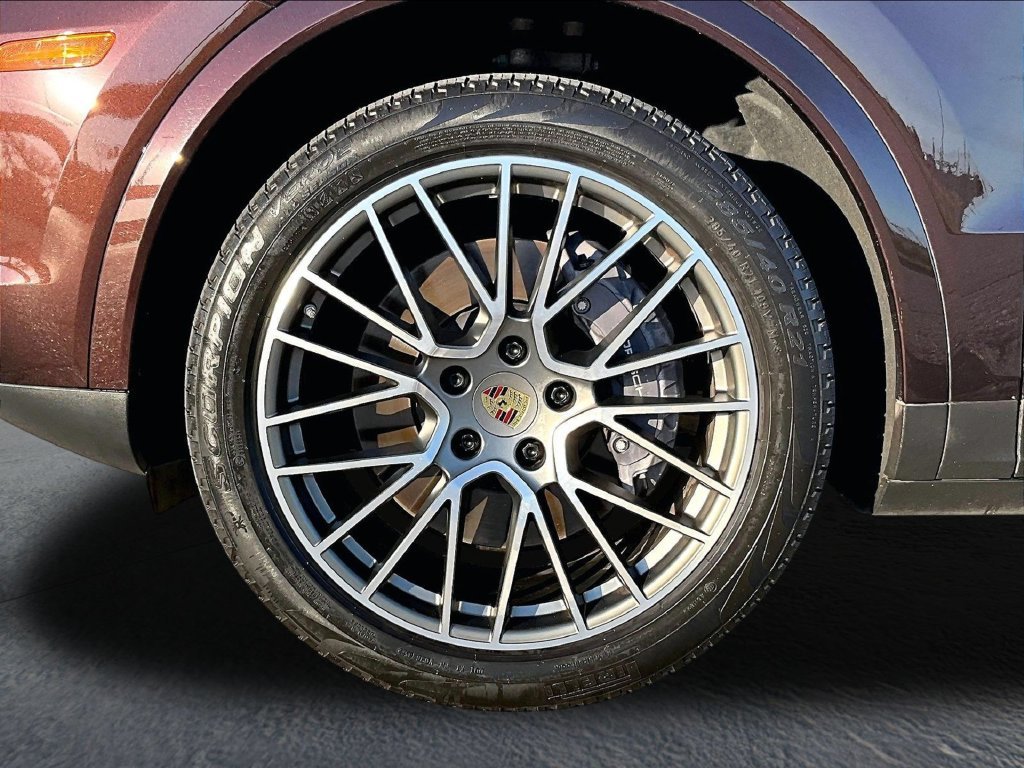 Used 2022  Porsche Platinum Edition image 11