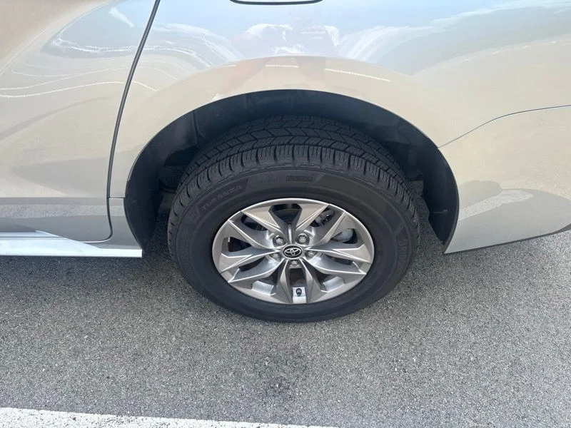 Used 2022 Silver Toyota XLE image 48