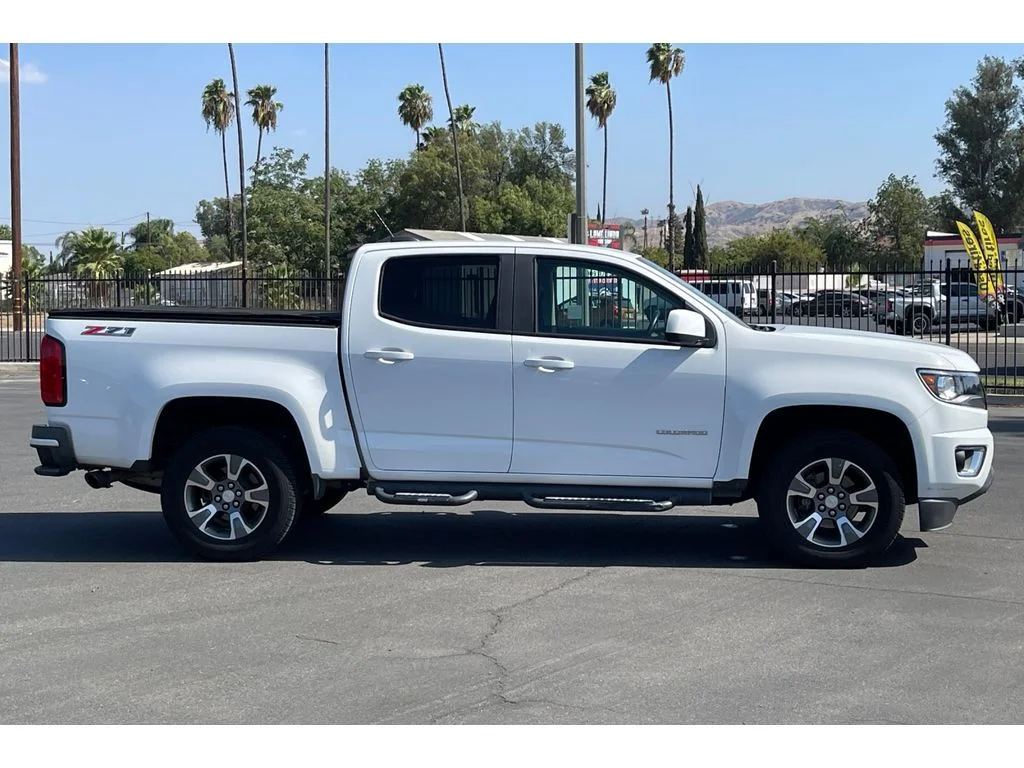 Used 2016 Summit White Chevrolet 4WD Z71 image 7