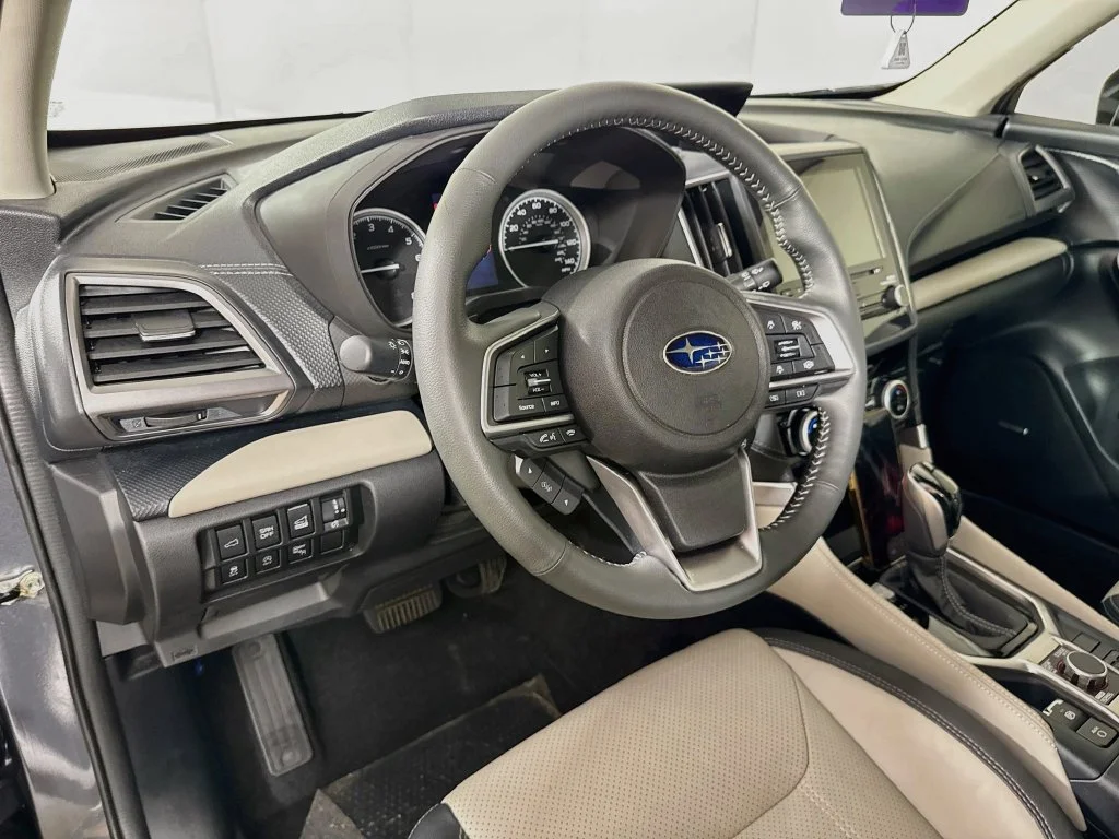 Used 2023 Gray Subaru Limited image 9