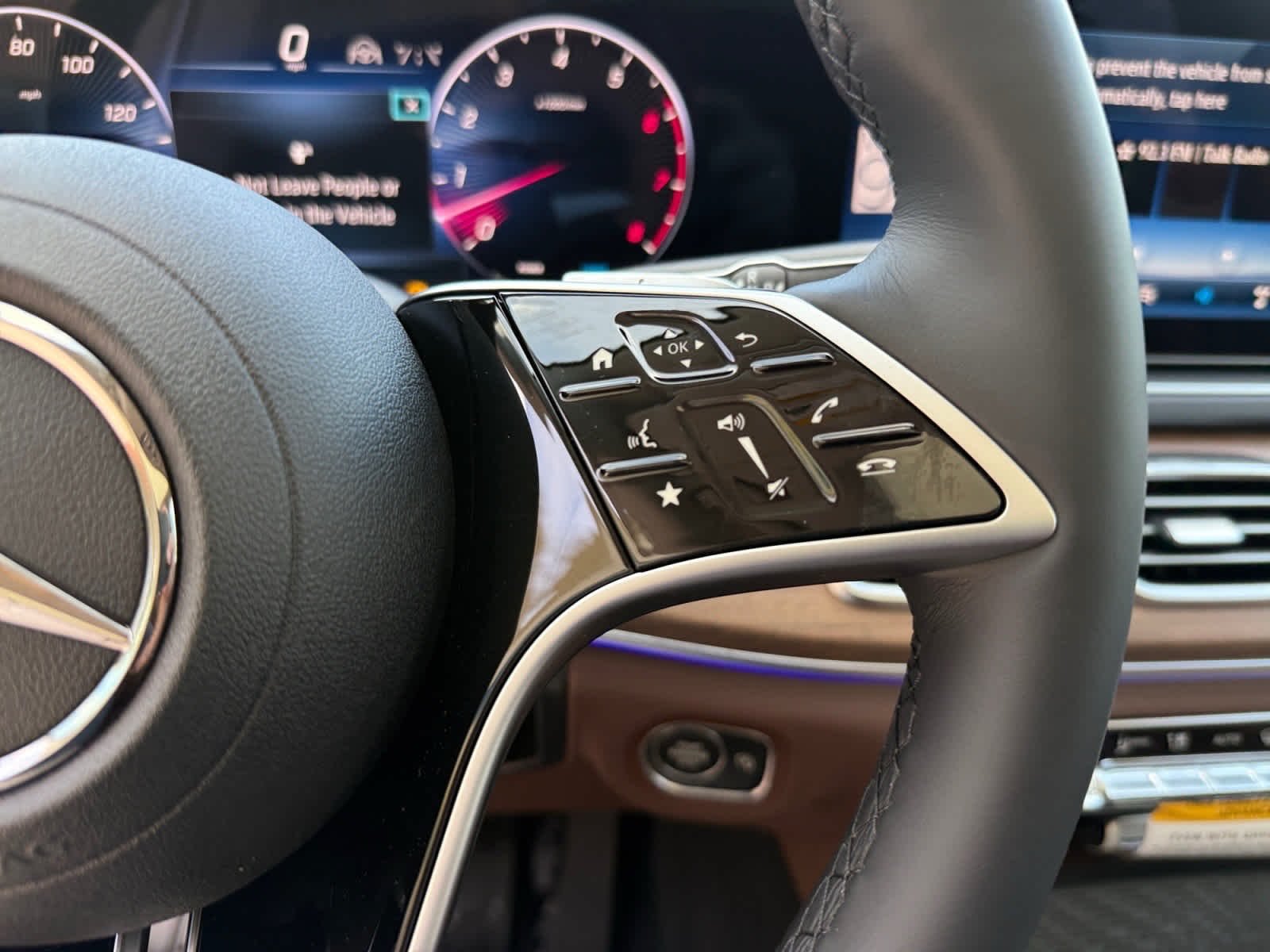 New 2026 Polar White Mercedes-Benz GLE 450 image 24