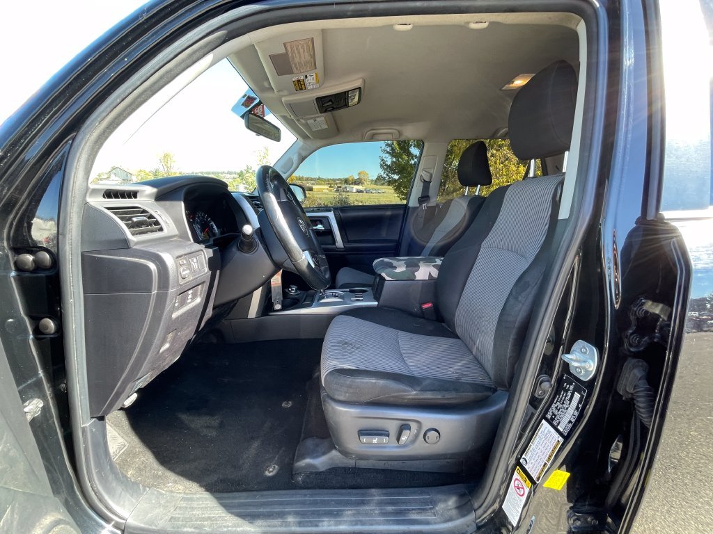 Used 2016 Black Toyota SR5 image 3
