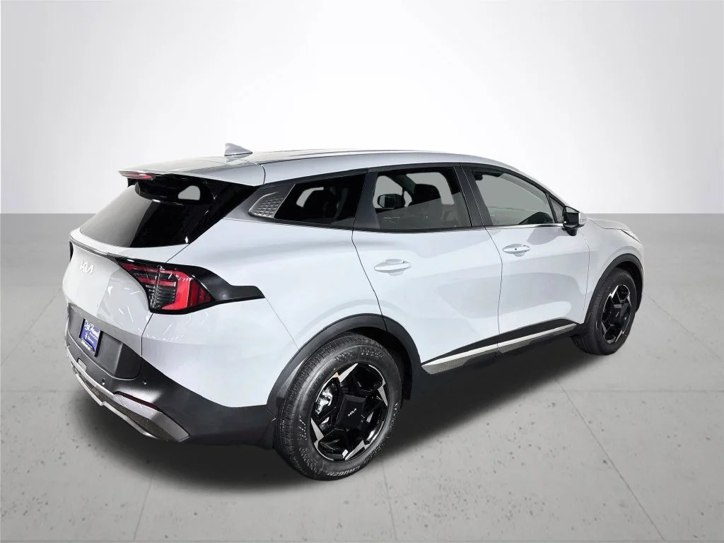 New 2027 Wolf Gray Kia EX image 6