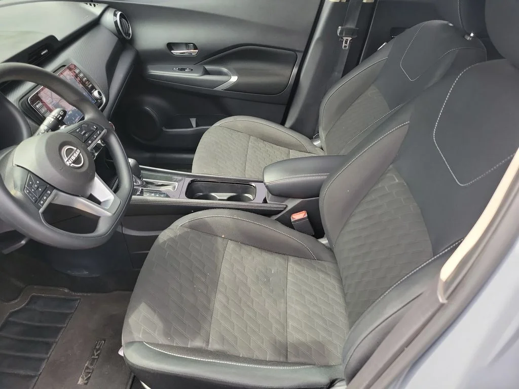 Used 2023 Gray Nissan SV image 17
