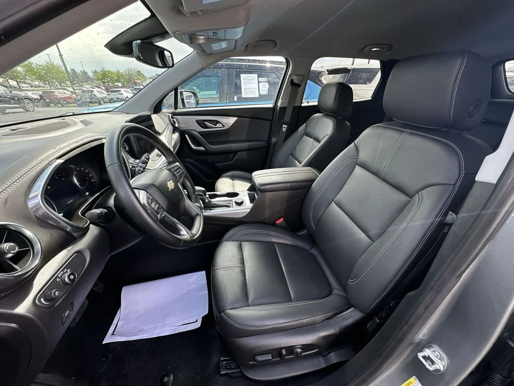Used 2024 Gray Chevrolet LT image 3