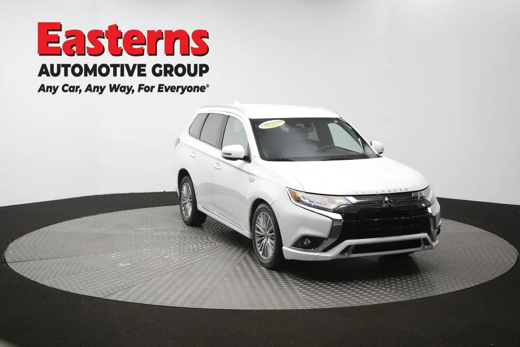 Used 2020 White Mitsubishi SEL image 50