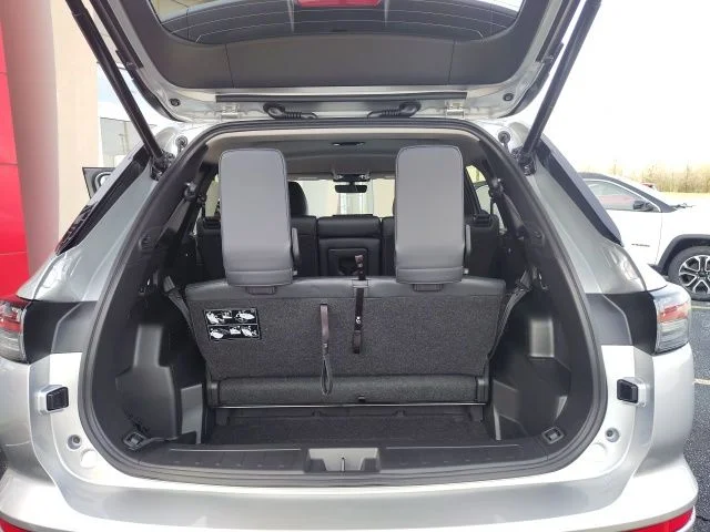 New 2026 Gray Mitsubishi SE image 30