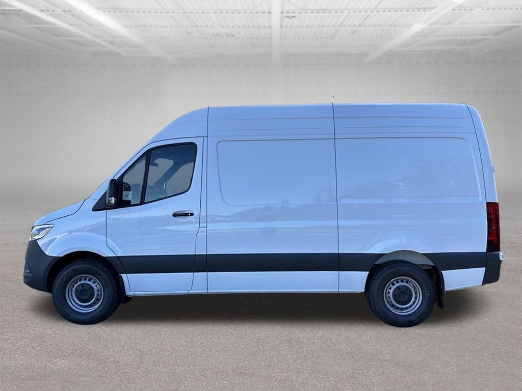 Used 2025 White Mercedes-Benz Cargo 144 WB image 2