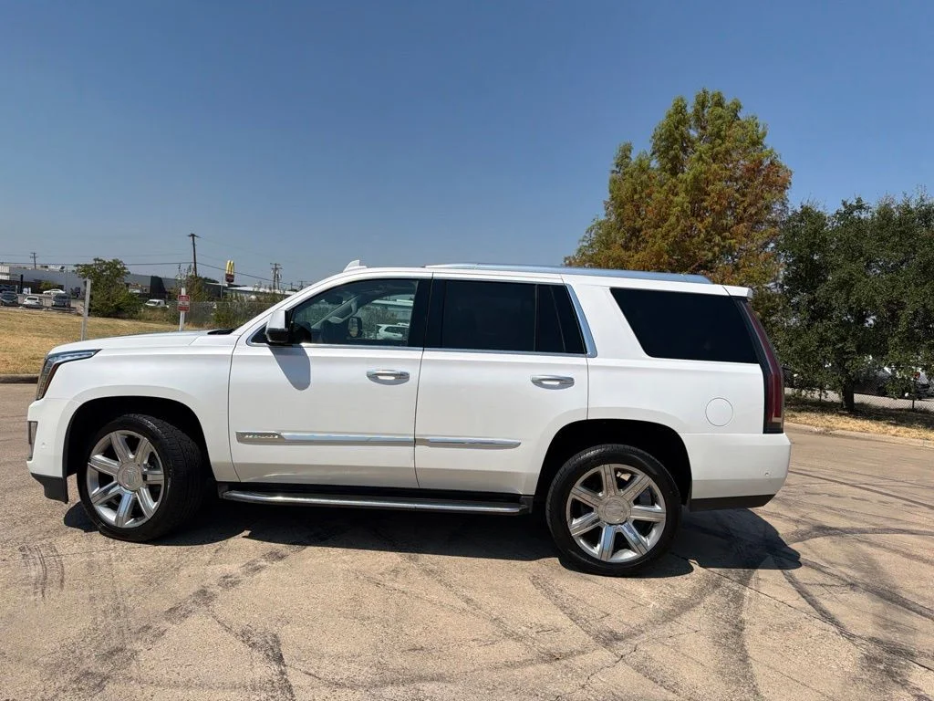 Used 2017 White Cadillac Luxury image 9