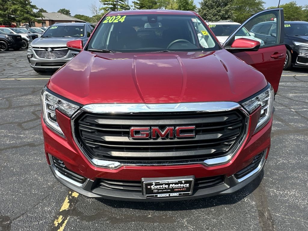 2024 GMC TERRAIN - Image 22