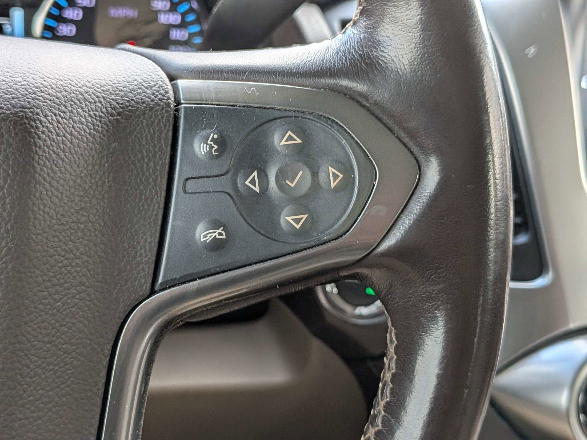 Used 2020 White Chevrolet Premier image 25