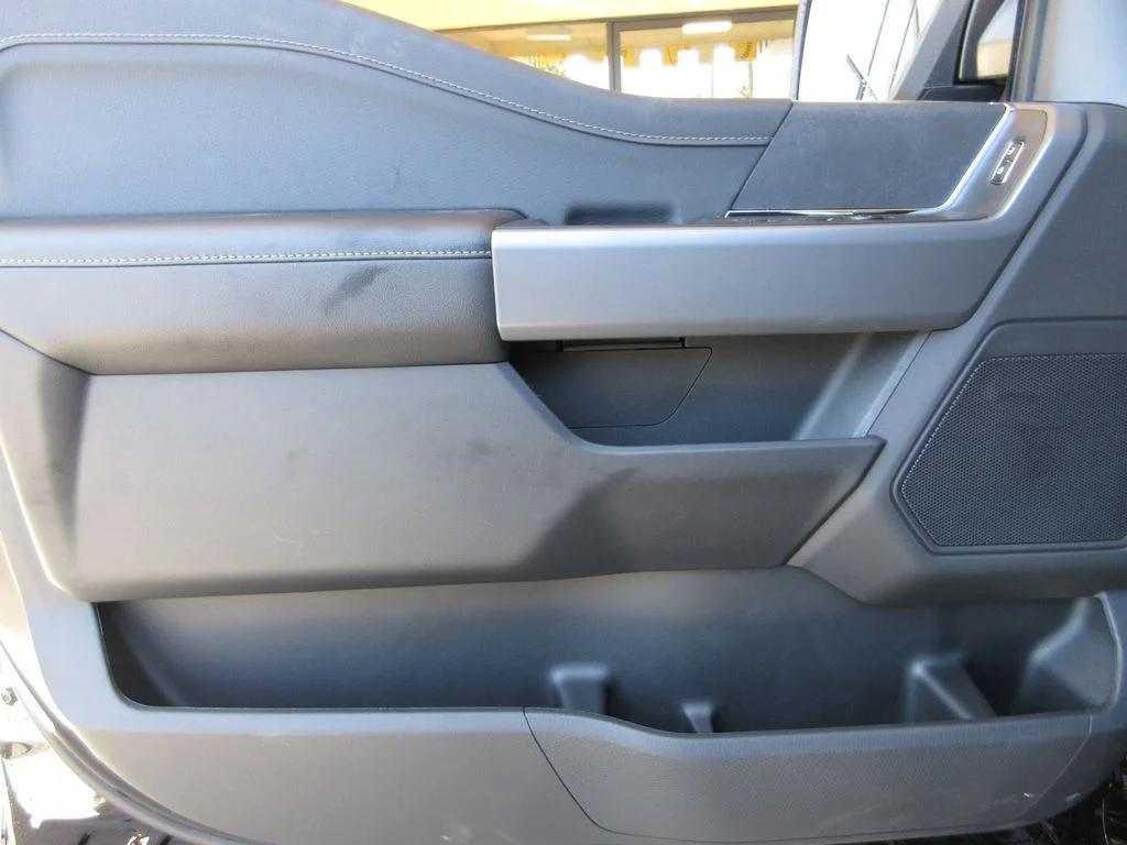 New 2026 Agate Black Metallic Ford XLT image 9