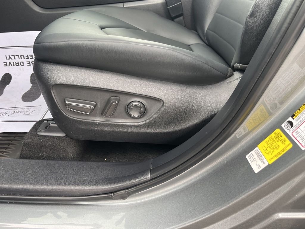 Used 2026  Toyota XLE image 18
