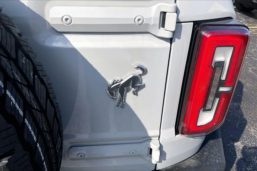 New 2026 Avalanche Gray Ford Outer Banks® image 31