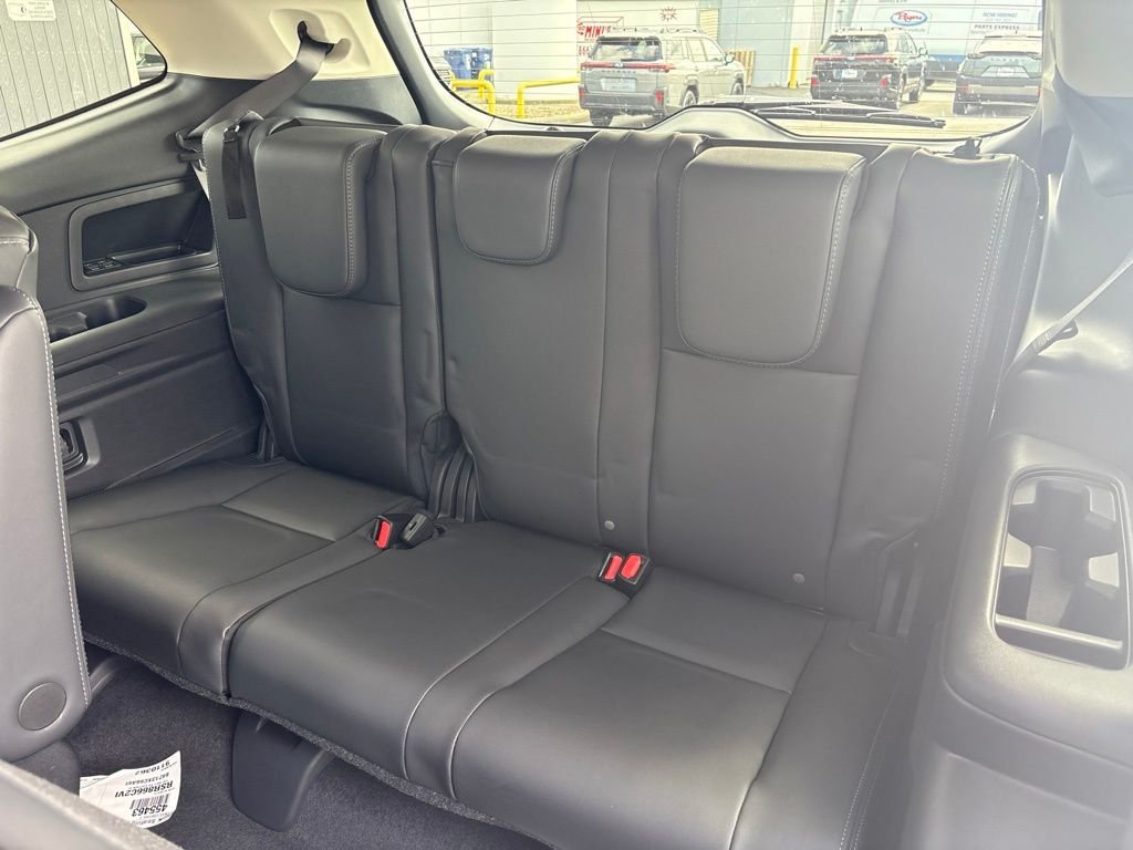 New 2027 CRYSTAL WHITE PEARL Subaru Premium 7-Passenger image 11