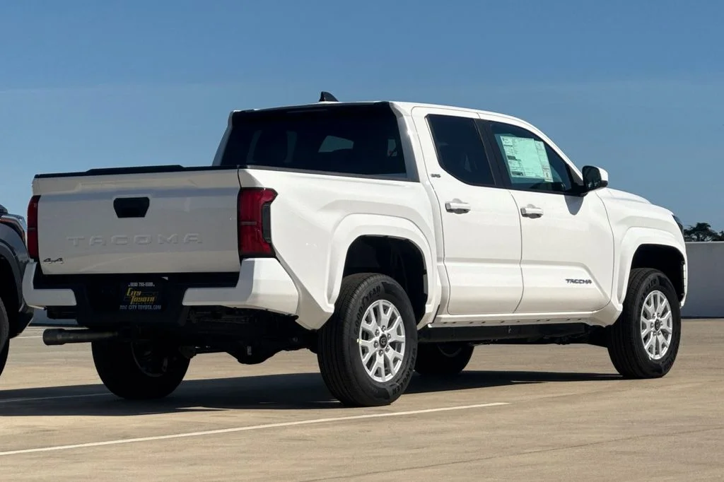 New 2026 Ice Cap Toyota  SR5 image 4