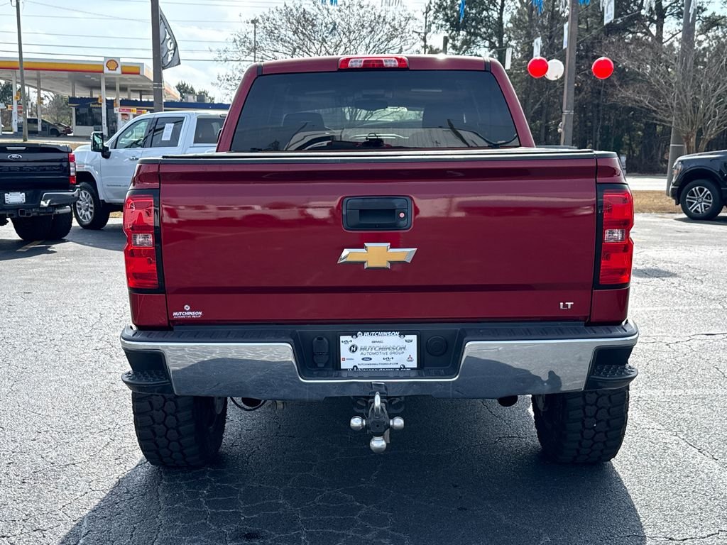 Used 2018 Red Chevrolet LT image 6