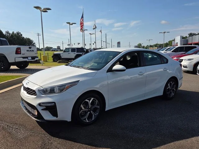 Used 2020 White Kia LXS image 3
