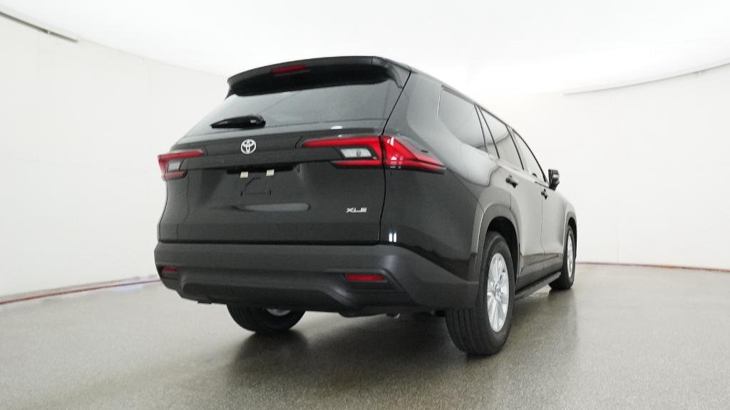 New 2026 Midnight Black Metallic Toyota XLE image 16