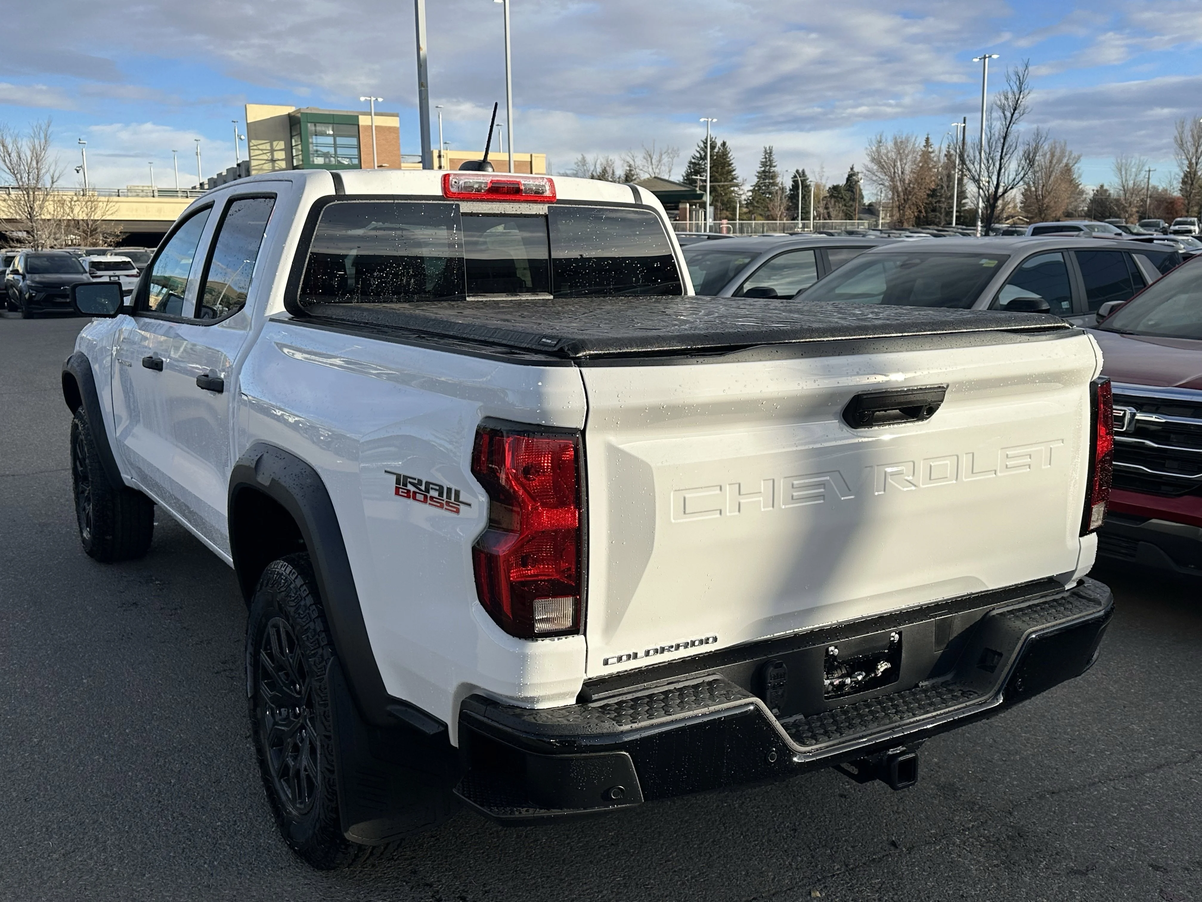 New 2026 Summit White Chevrolet 4WD Trail Boss image 4