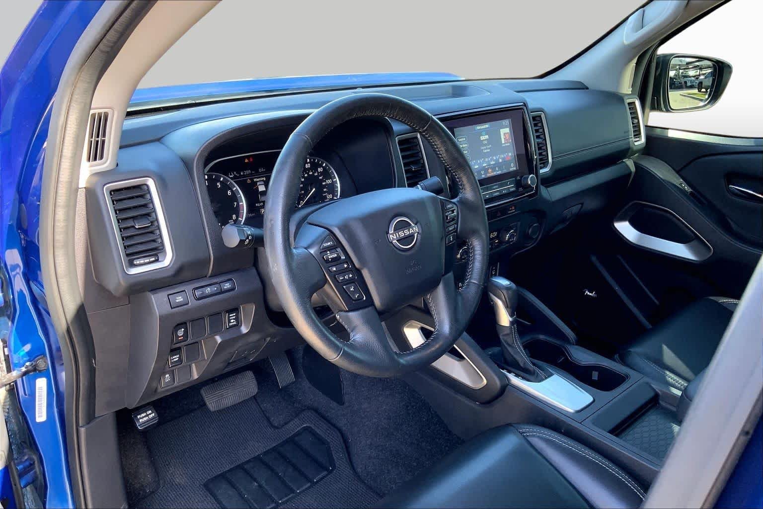 Used 2024 BLUE Nissan SL image 16