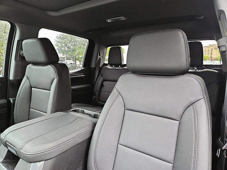 2026 Chevrolet Silverado 1500 LTZ - Photo 15