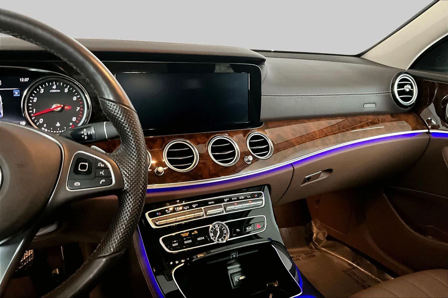 Used 2018 Black Mercedes-Benz E 400 image 7